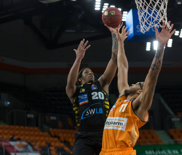 锐利的矛 锐利的矛