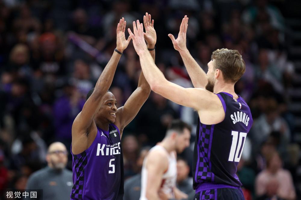 着这个话题 着这个话题